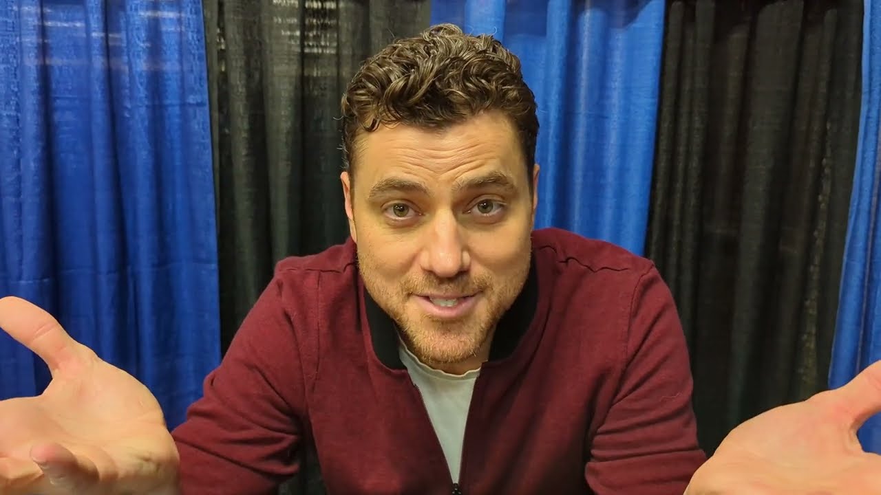 Joe from Blue's Clues, Donovan Patton at Steel City Con giving a special message to our daughter.